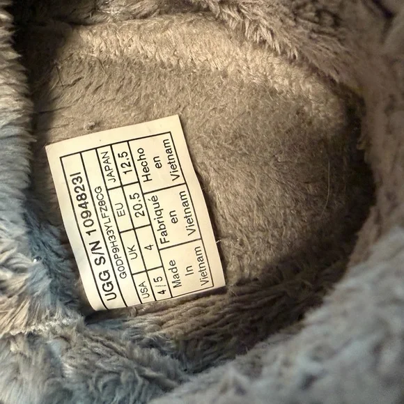 UGG Soft Gray Kids Slippers Bixbee and Lovey size 4/5 - Picture 9 of 12